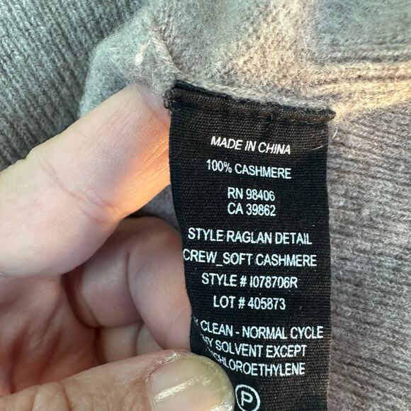 Theory Raglan Classic Crew Neck Soft Cashmere Pullover Sweater Small Minimalist - Picture 9 of 9